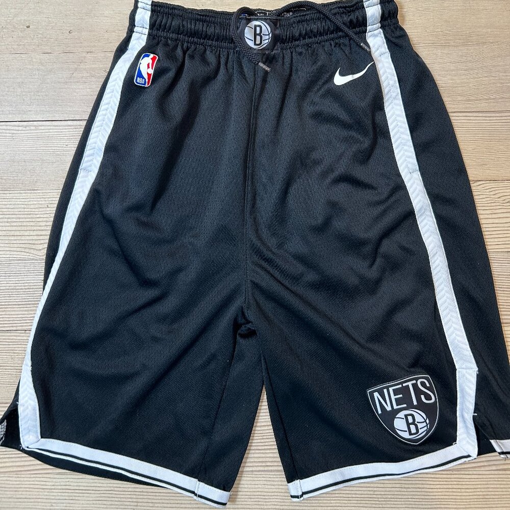 Nike NBA Brooklyn Nets Basketball Shorts Black White Dri Fit, Youth XL